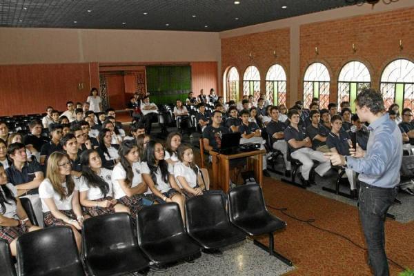 EL TEMA DEL BILINGÜISMO EN COLOMBIA