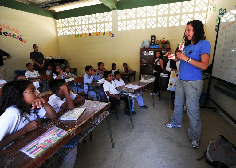 MATERIAL EDUCATIVO PARA LAS CLASES DE INGLÉS EN MEDELLÍN