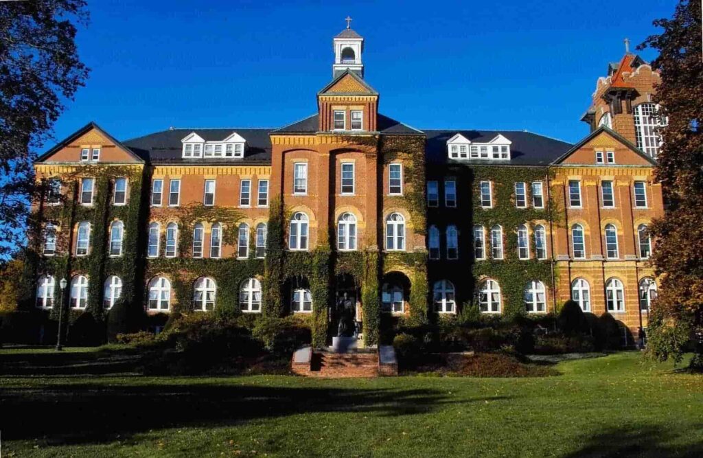 LOS ‘COLLEGES’, UNA EXCELENTE ALTERNATIVA PARA ESTUDIAR INGLÉS EN EL REINO UNIDO