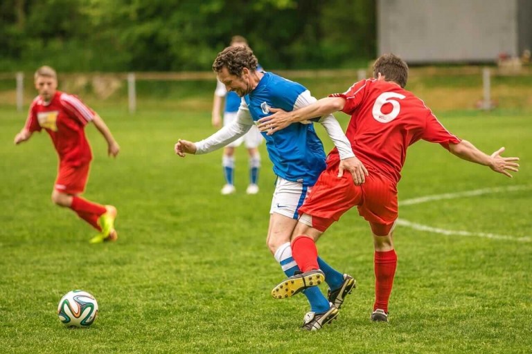 FÚTBOL, FOOTBALL AND SOCCER