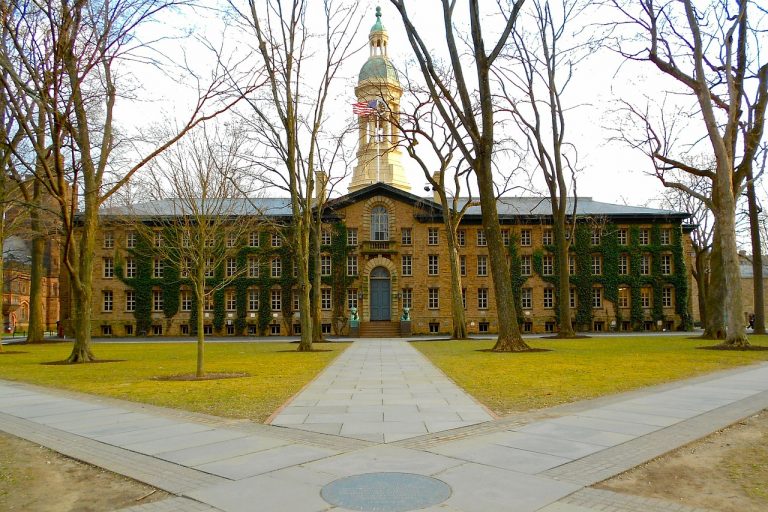 TOP 5 DE LAS MEJORES UNIVERSIDADES DEL MUNDO