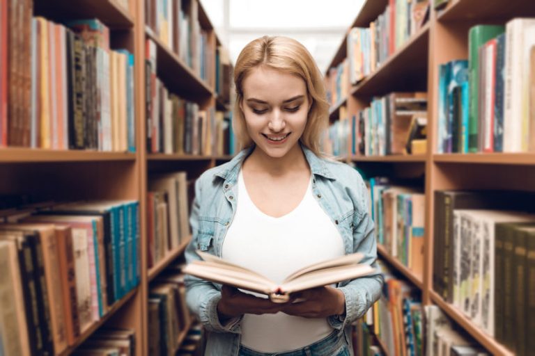 5 LIBROS EN INGLÉS PARA ESTUDIANTES DE NIVELES BÁSICOS