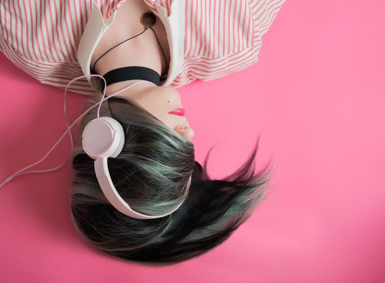 ¿ESCUCHAS Y ENTIENDES LO QUE DICEN?