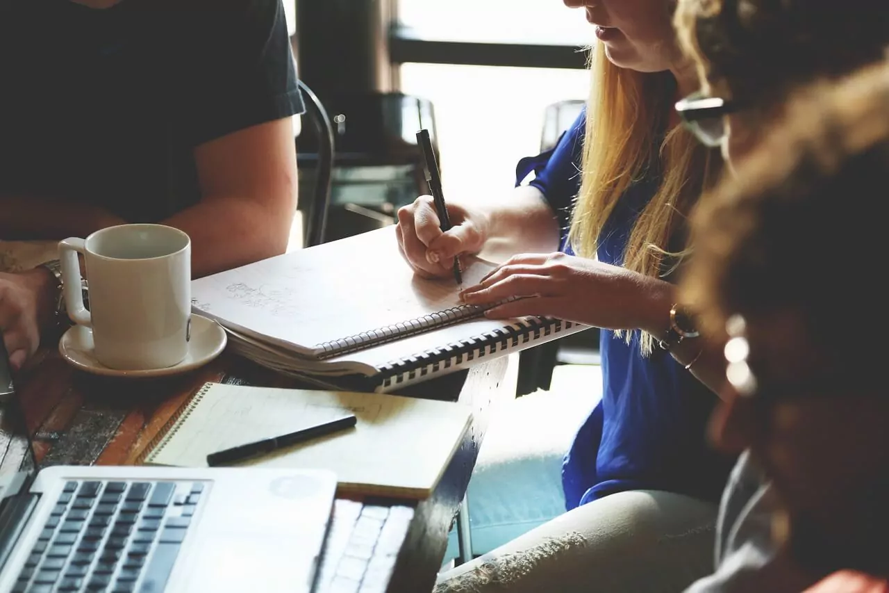 Crear eventos con extranjeros. Clases de inglés en Medellín