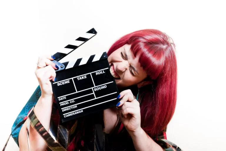 PRACTICA INGLÉS CON GUIONES DE PELÍCULAS